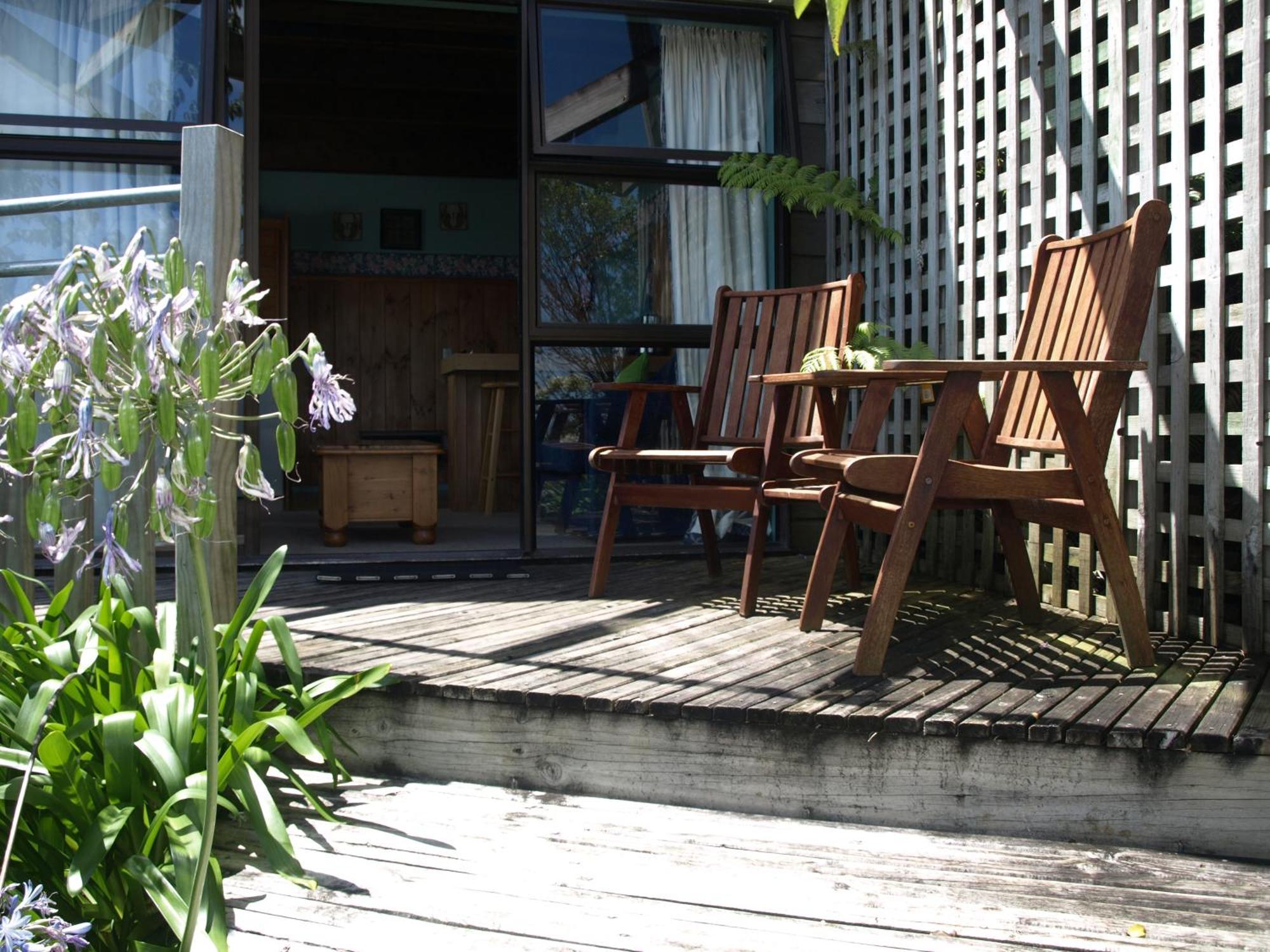 Grafton Cottage & Chalets Thames Exterior photo